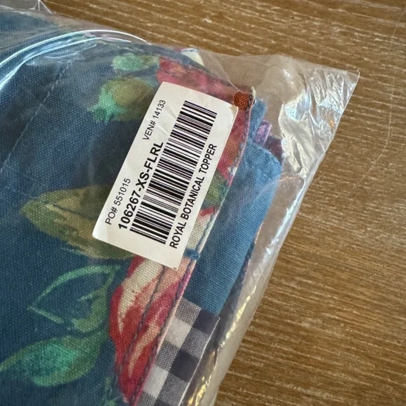 Royal Botanical Topper - Picture 3 of 3